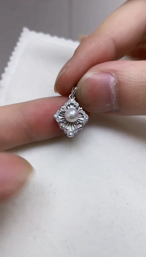 银S925镶嵌胸饰海水珍珠