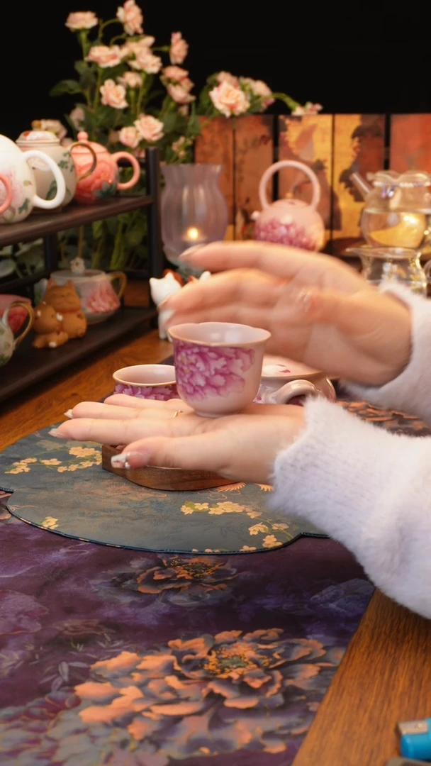 【闪购商品】粉汝牡丹花口杯······