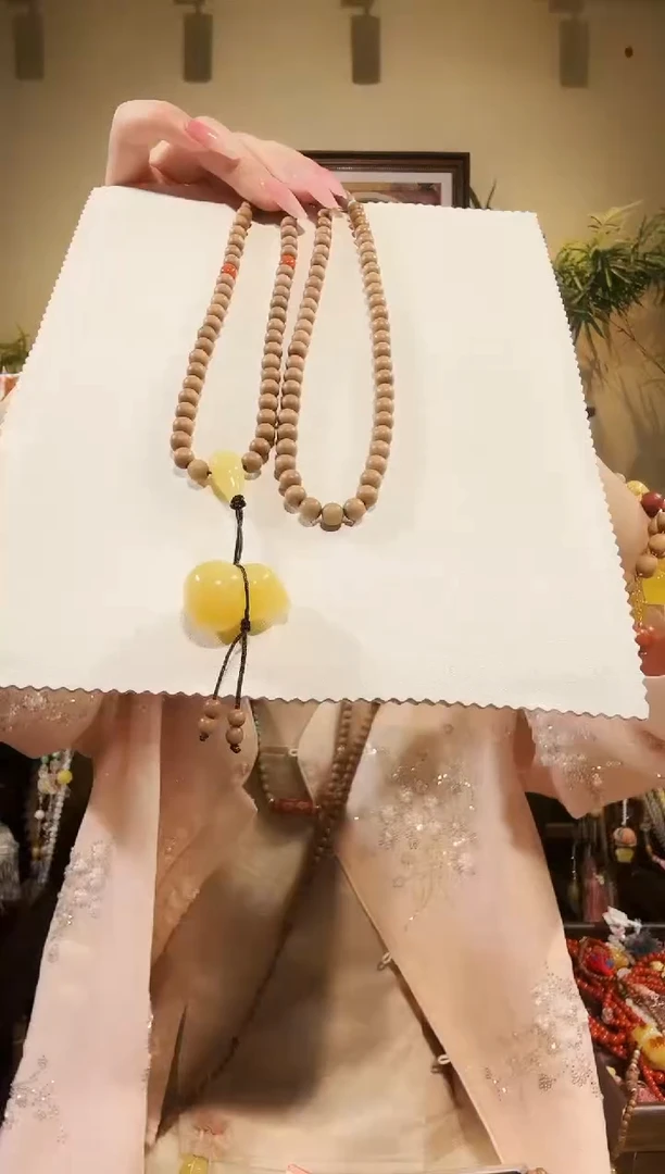 琥珀颈饰未镶嵌老山檀108