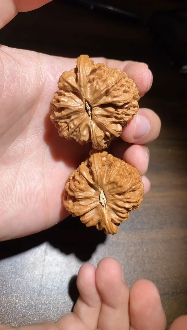 文玩核桃把件铭*微修打底三角南疆石41