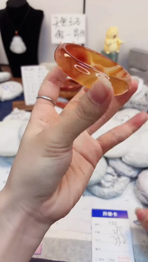 【闪购商品】石英质玉手镯未镶嵌132--玛瑙圈口53