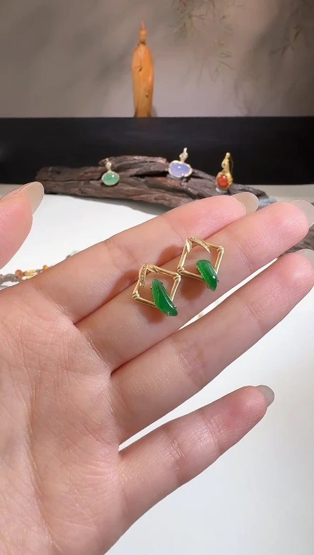 【闪购商品】翡翠耳饰18K金镶嵌【鑫鑫】