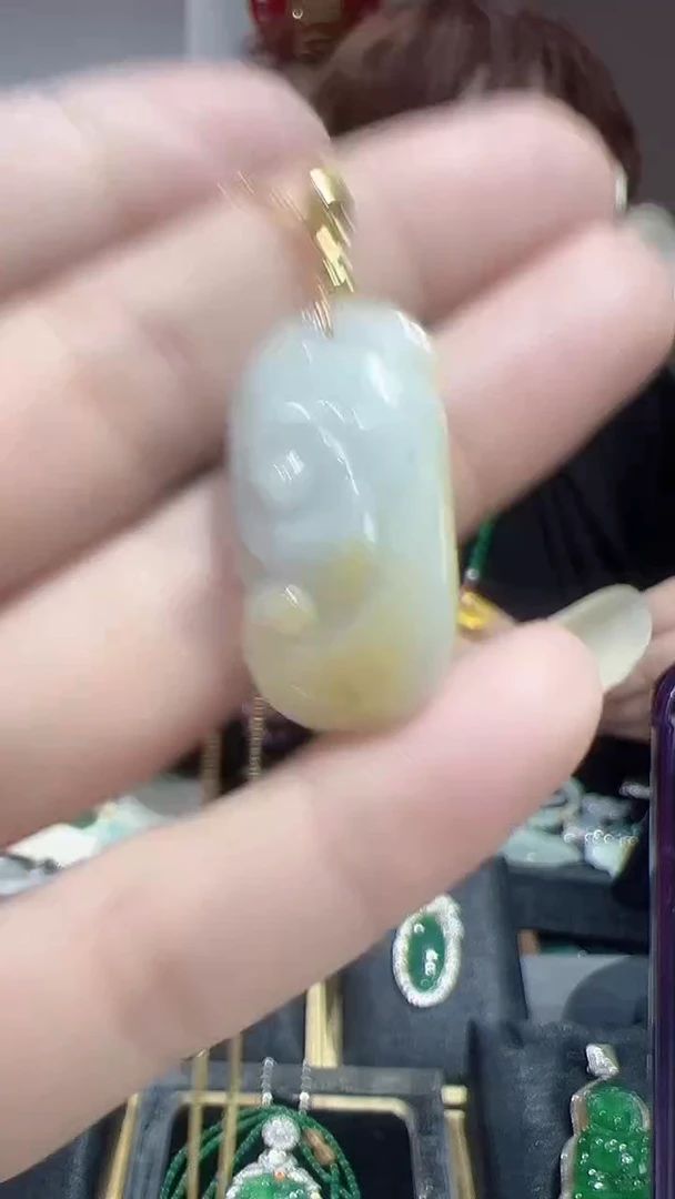 颈饰未镶嵌翡翠2025102108