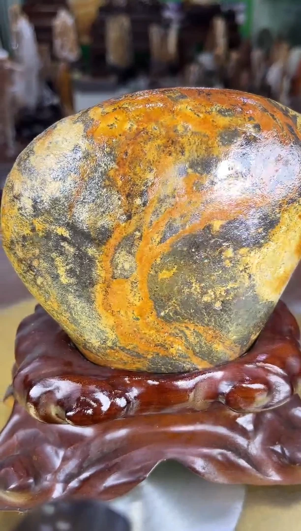 缅甸天然缅黄摆件