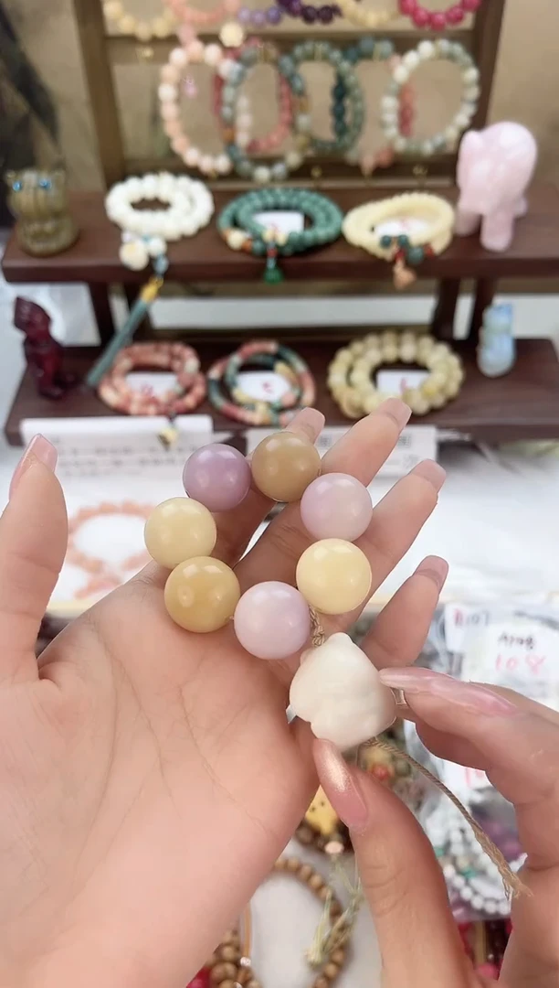 【闪购商品】白玉菩提手串松鼠大手撵