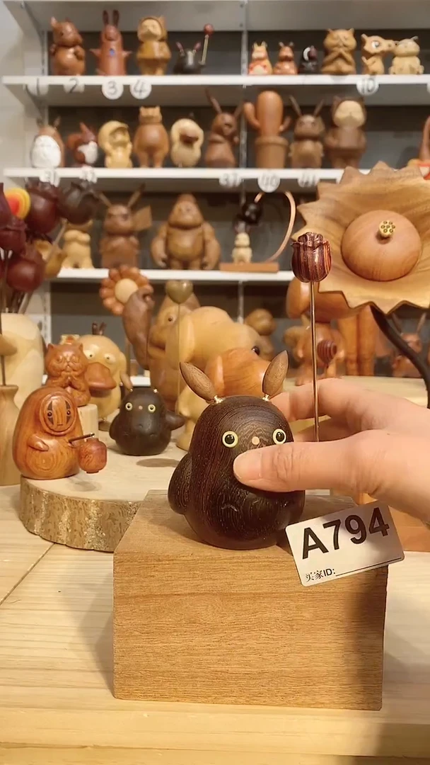 【闪购商品】木木雕摆件可爱卡通