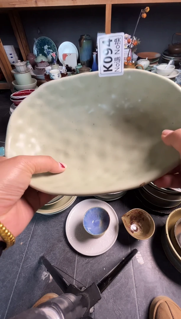 瓷片?***?k094微瑕绿影锤纹盘