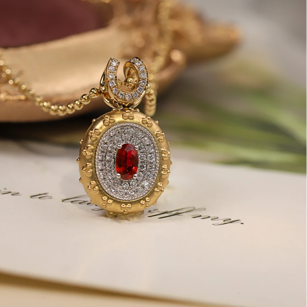 意大利18K金红宝石吊坠镶钻复古鸽血红吊坠贵气显白原创设计师款