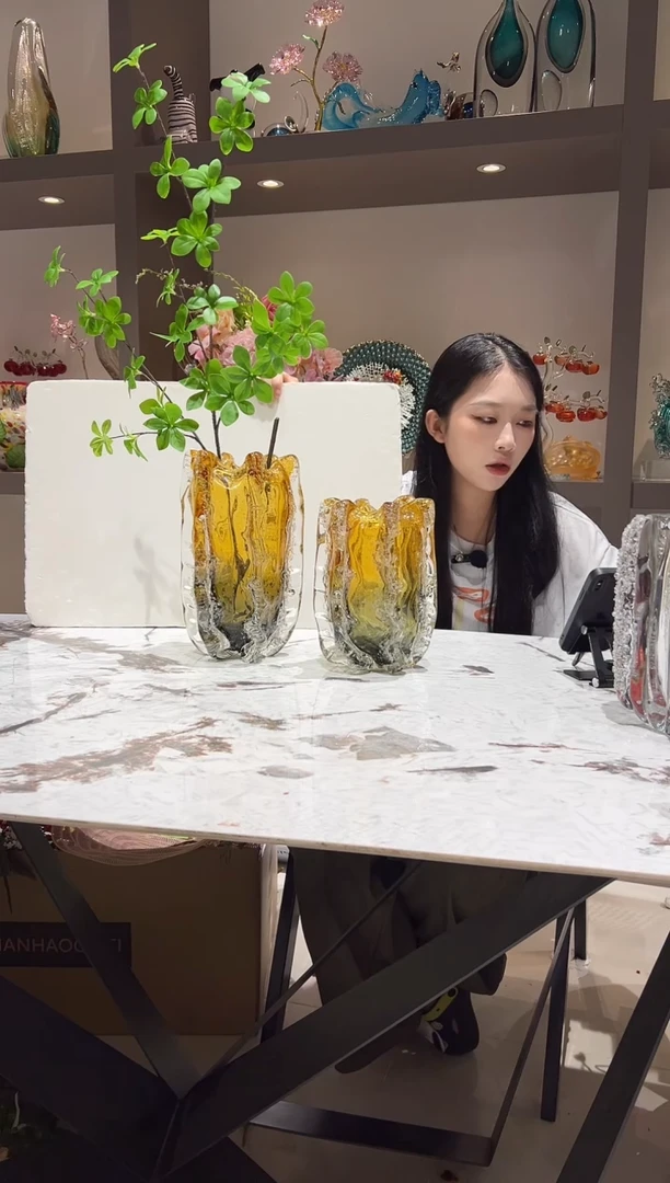 琥珀气泡琉璃花瓶一对
