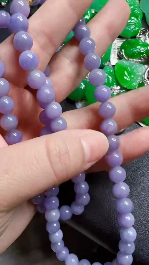 颈饰18K金镶嵌翡翠珠链