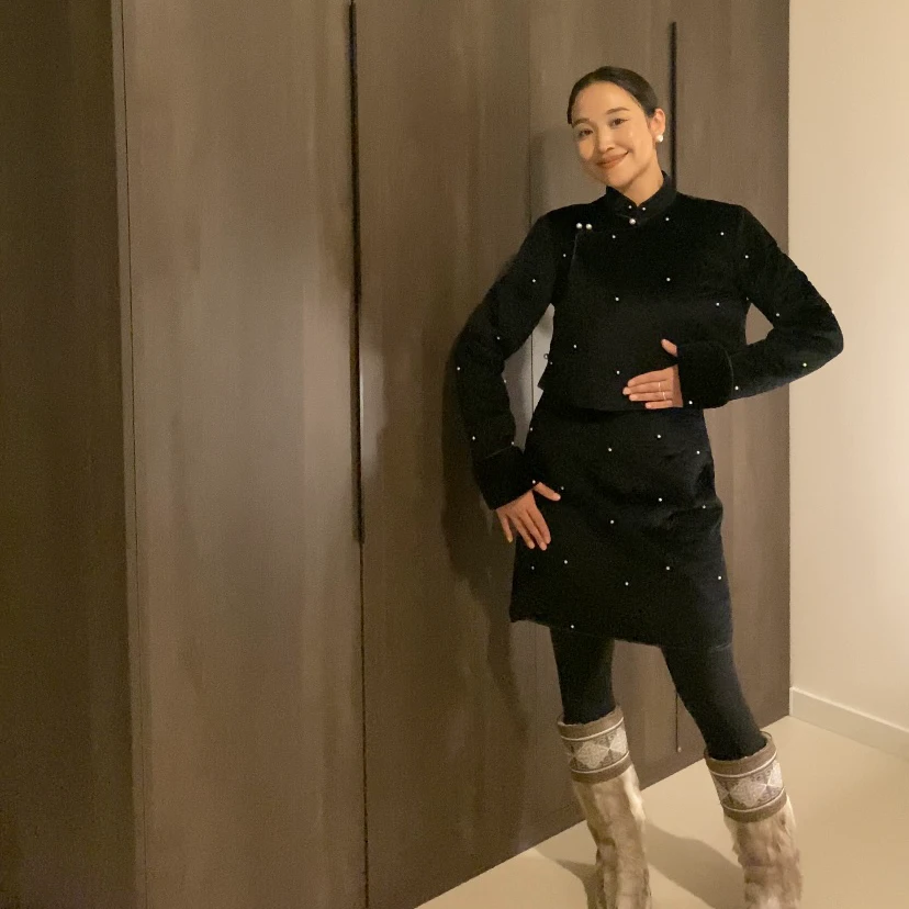 游牧风黑色珍珠女士套装高级感小香风百搭经典休闲设计师