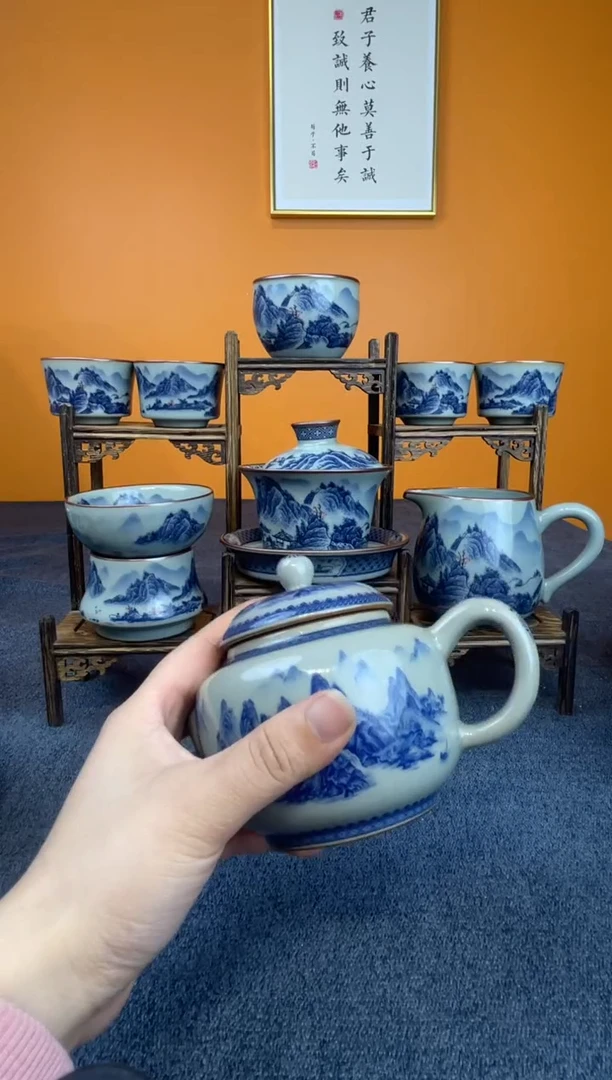 钢****蕾千里江山壶1