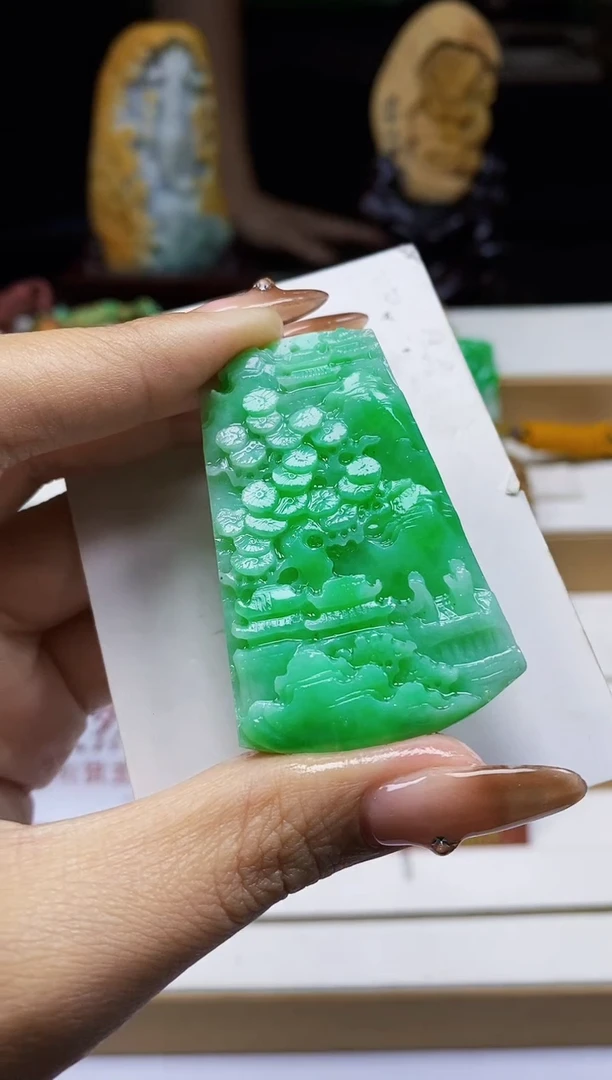颈饰未镶嵌翡翠小*翡翠A货