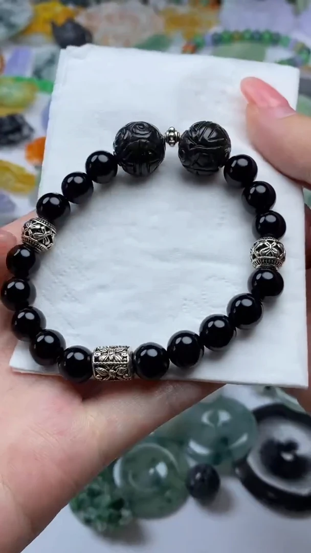 翡翠挂件未镶嵌翡翠