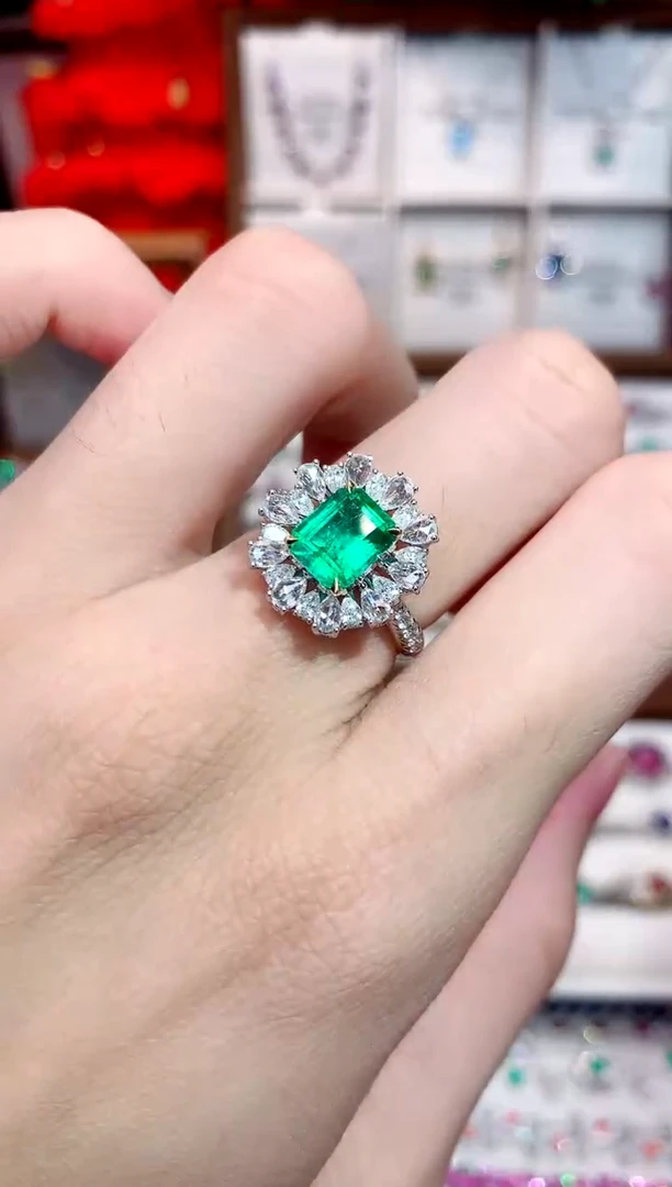 18K金镶嵌戒指祖母绿1.7ct/天然宝石/七天无理由