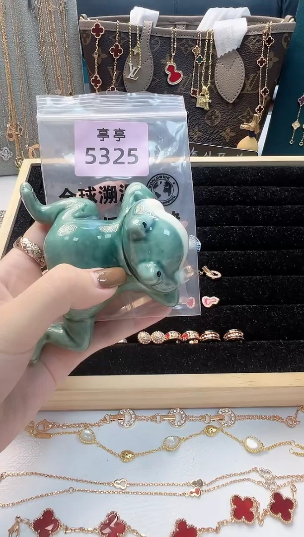 瓷片石*彧贤聚宝阁关总小铺高高