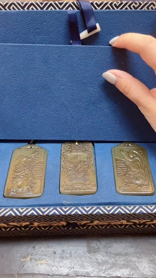 和田玉未镶嵌颈饰和田玉挂件子冈牌L043