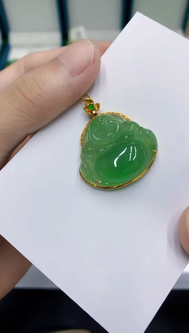 颈饰18K金镶嵌翡翠翡翠