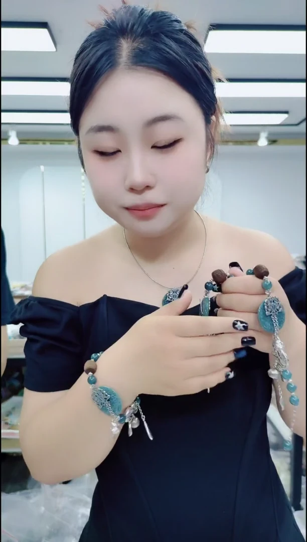 翡翠未镶嵌颈饰0633扣子手串