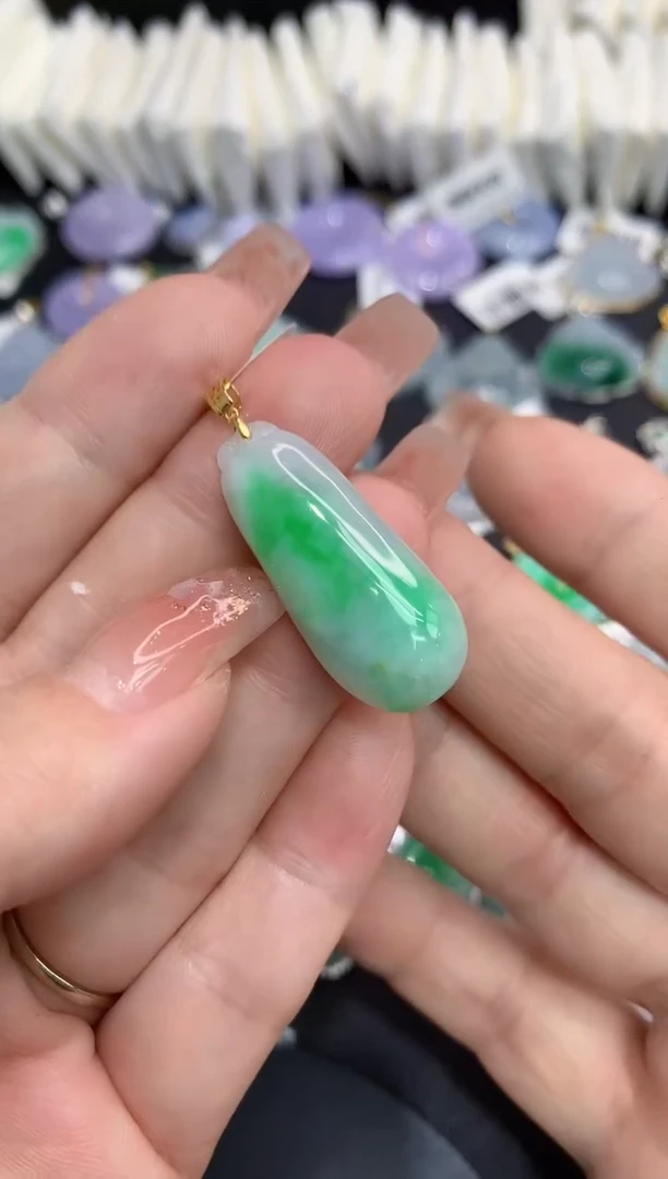 吊坠(不含链)18K金镶嵌翡翠11111111111111