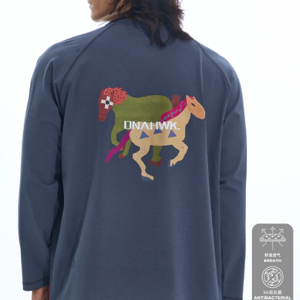 DNAHWK马年新款休闲长袖轻薄透气马印花舒适上衣修身T恤插肩户外