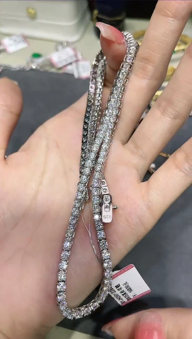 坠链均925银 S925银镶嵌莫桑石项链