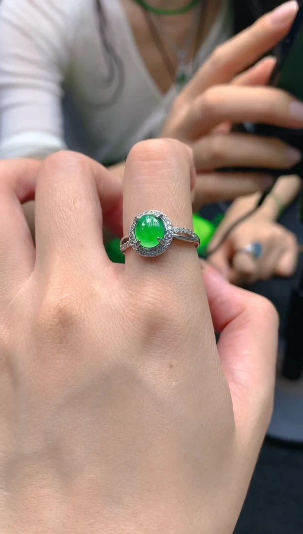 翡翠未镶嵌颈饰天然A货翡翠