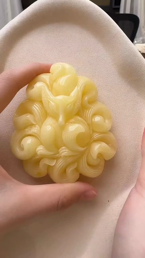 琥珀颈饰未镶嵌吊坠