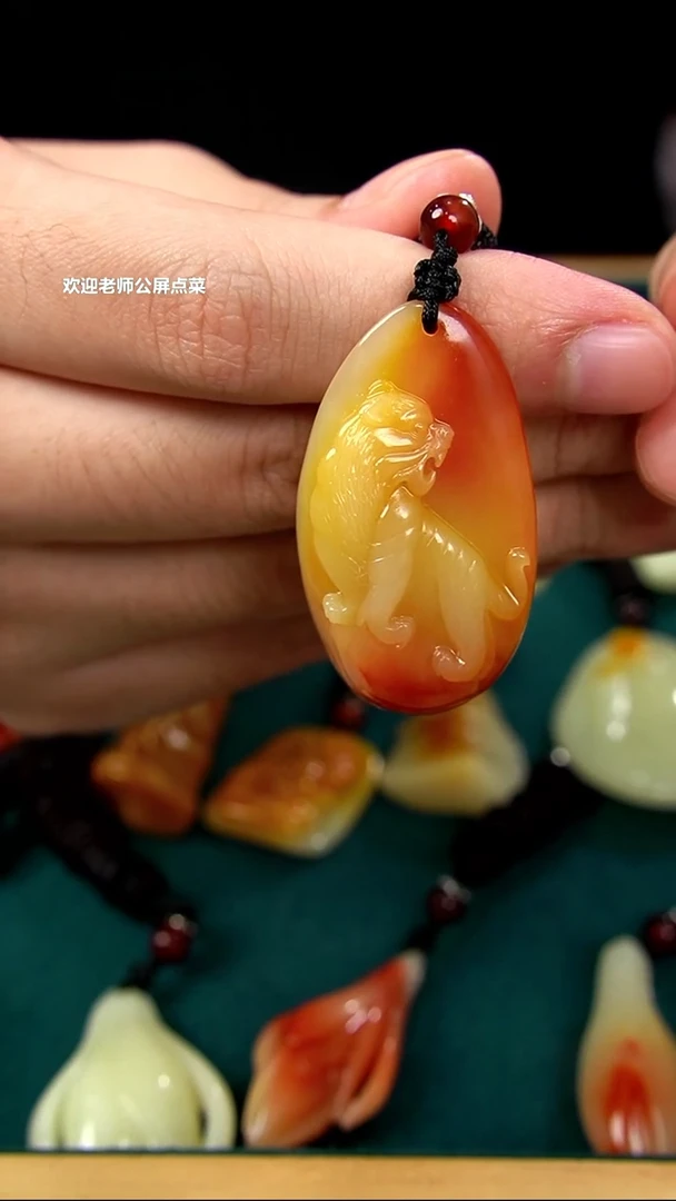 寿山石芙蓉老虎挂坠