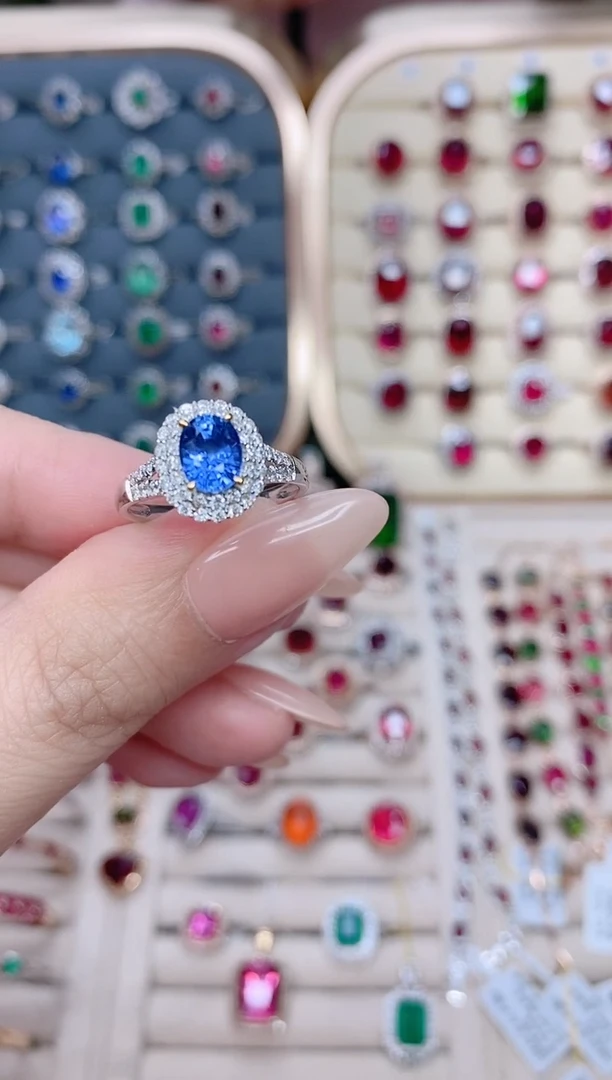 蓝宝石戒指蓝宝石18K金镶嵌1