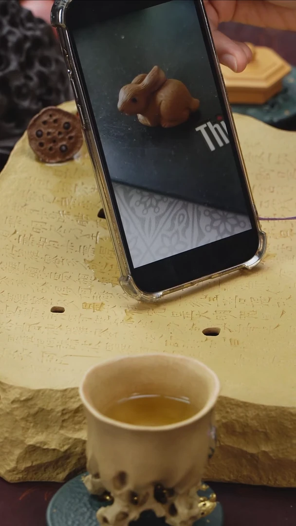 紫砂茶宠兔子摆件