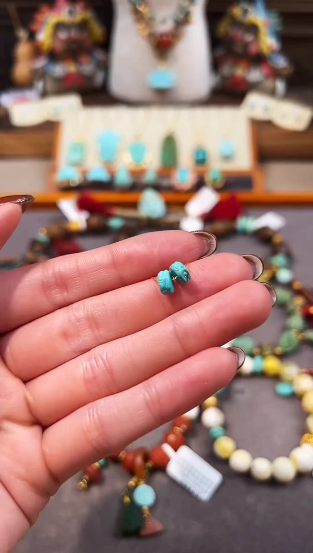 未镶嵌绿松石配饰醒狮隔片