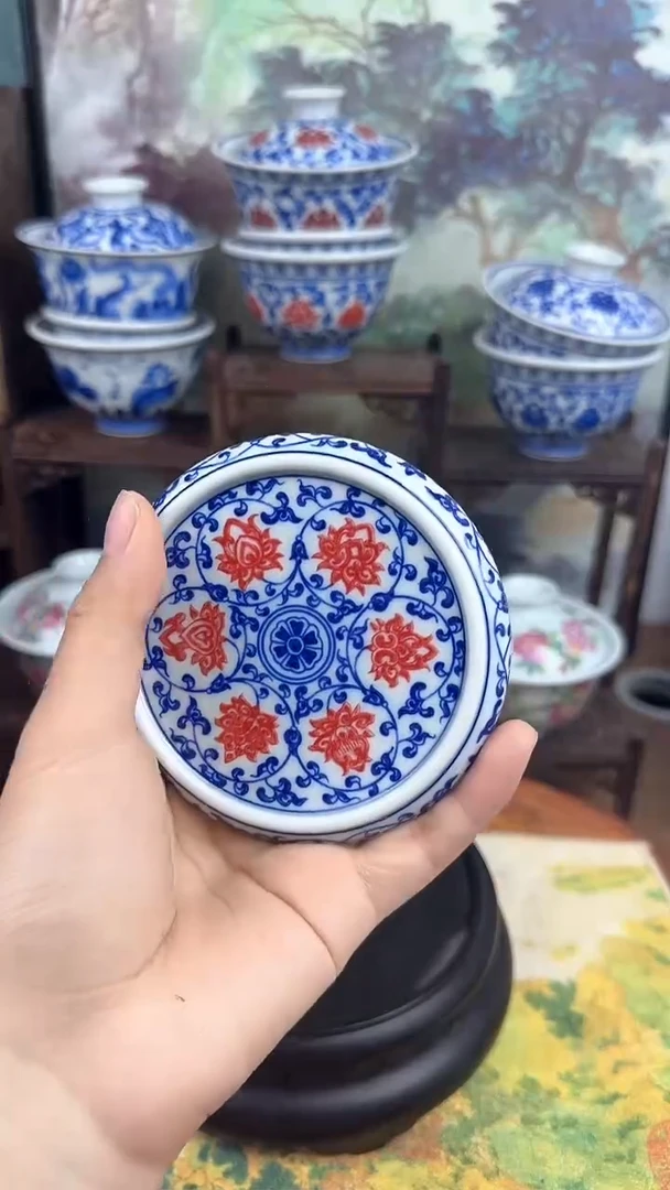 陶瓷青花釉里红缠枝莲盖置