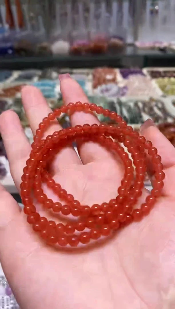 未镶嵌手链南红玛瑙帅***?多样性发其一
