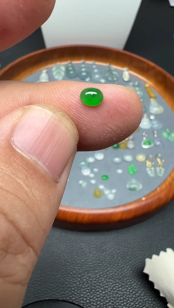颈饰未镶嵌翡翠唔**麻（38号）纯天然A货缅甸翡翠  蛋面裸石