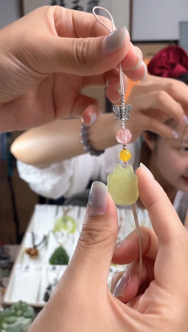 岫玉未镶嵌吊坠C****y多样性发货其中发一
