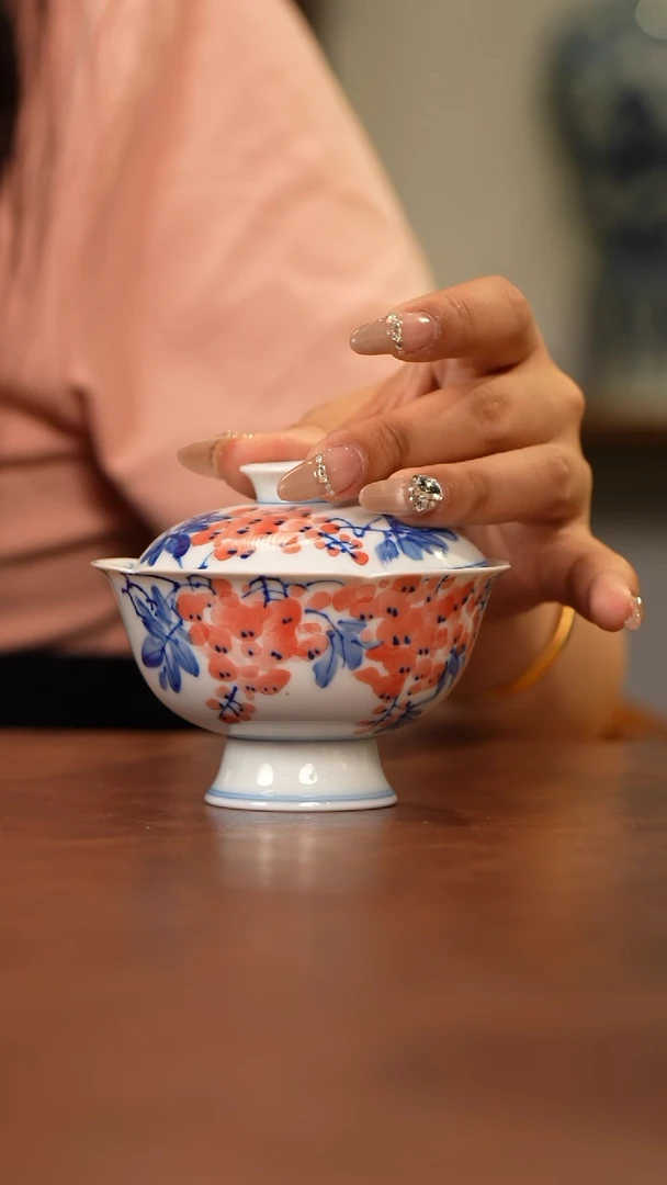 杯景德镇手绘青花高足盖碗