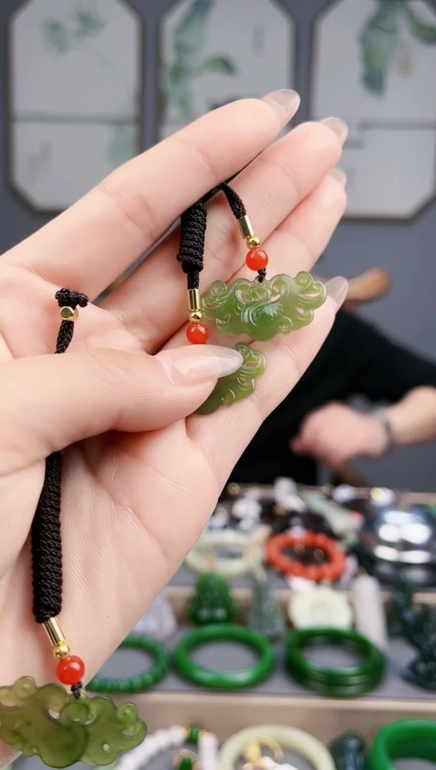 【闪购商品】和田玉颈饰未镶嵌AA多样性发货 拍一发一