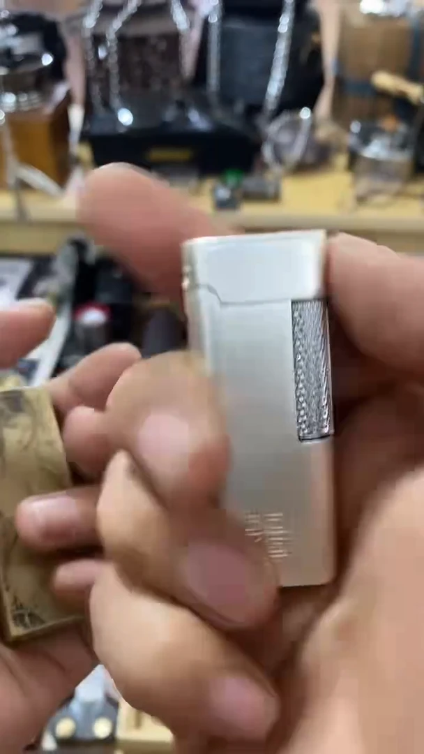 瓷片闪购商品  如图所示