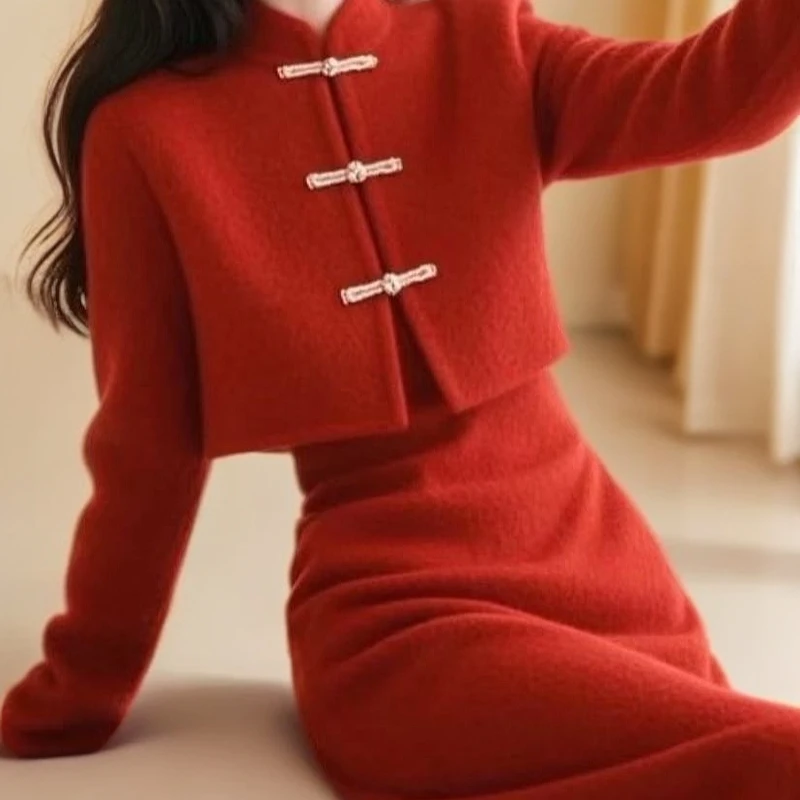 新中式冬季穿搭一整套国风本命红色盘扣高级感上衣半身裙两件套装