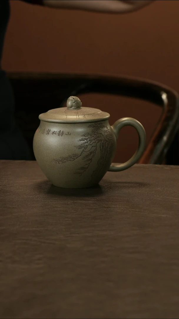 茶杯紫砂蒋文琴 蟹壳青段 金蟾盖杯刻松