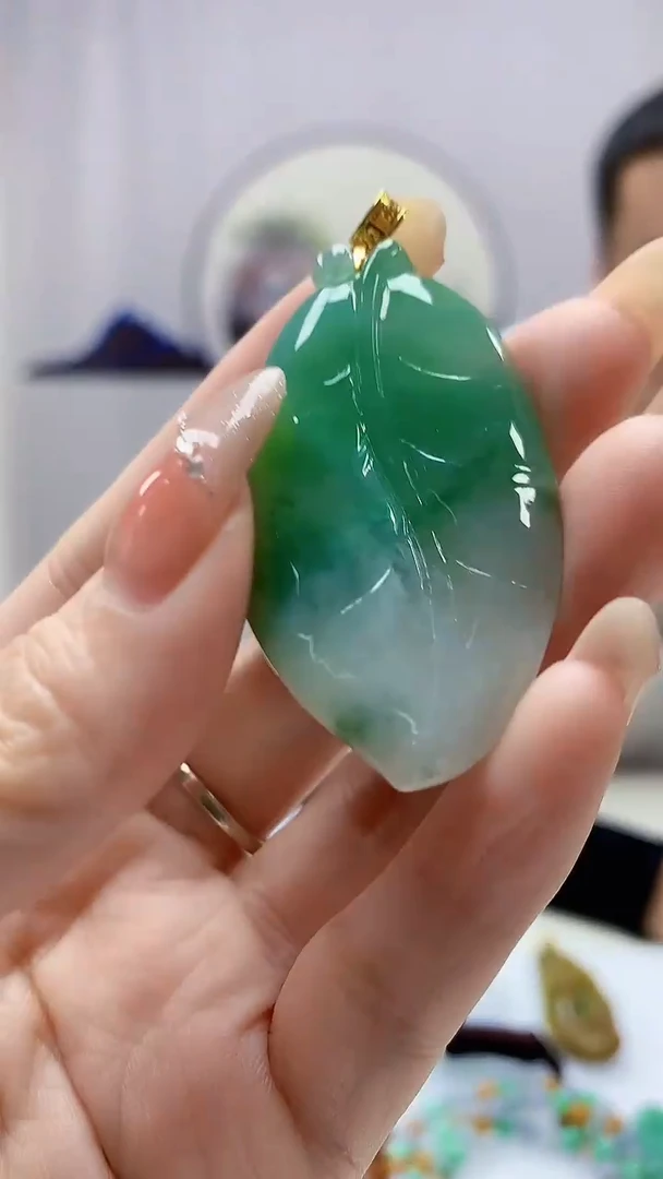定制翡翠18K金镶嵌4898DD-毛货挂件130