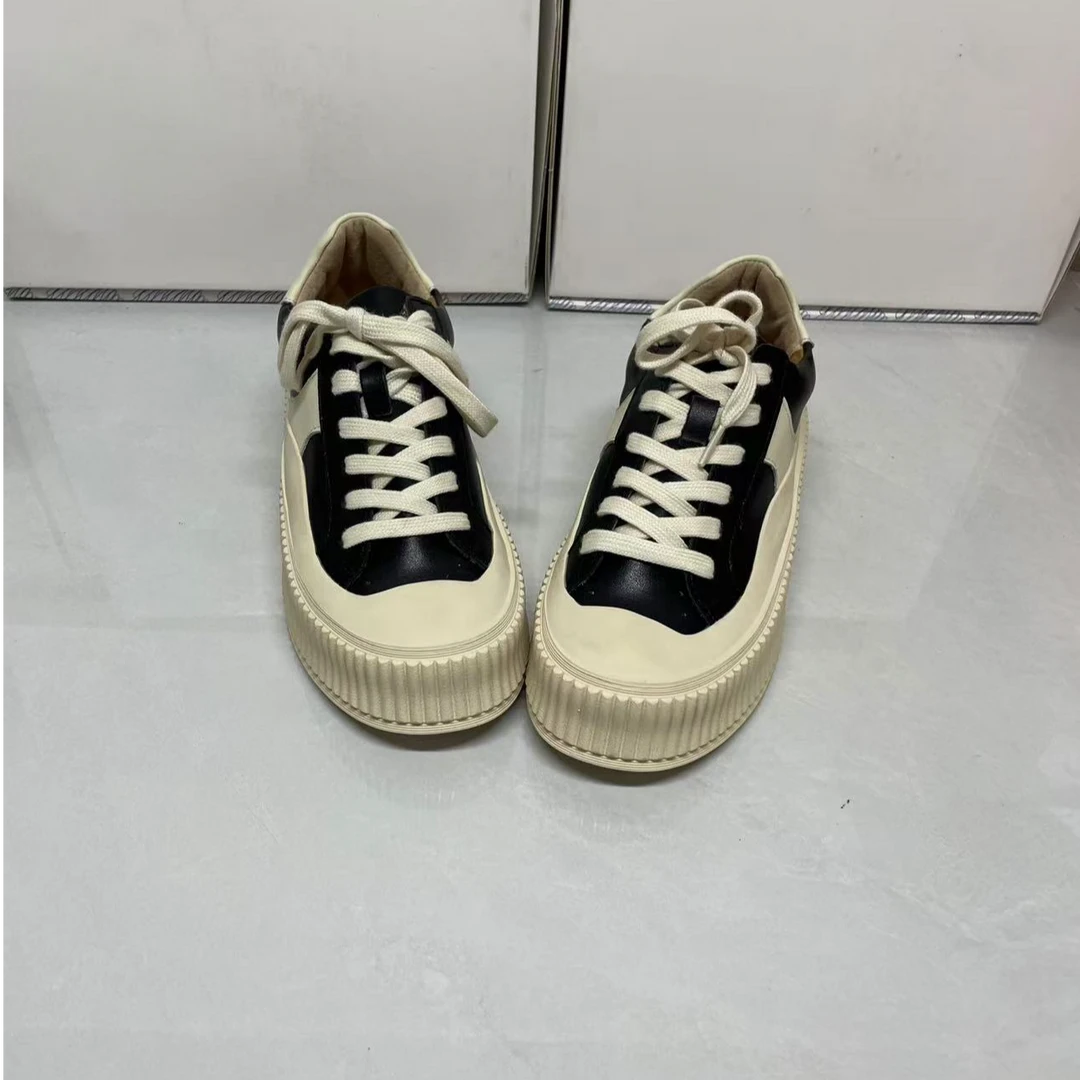 根据主播提示下单时尚百搭潮流厚底黑白低帮板鞋