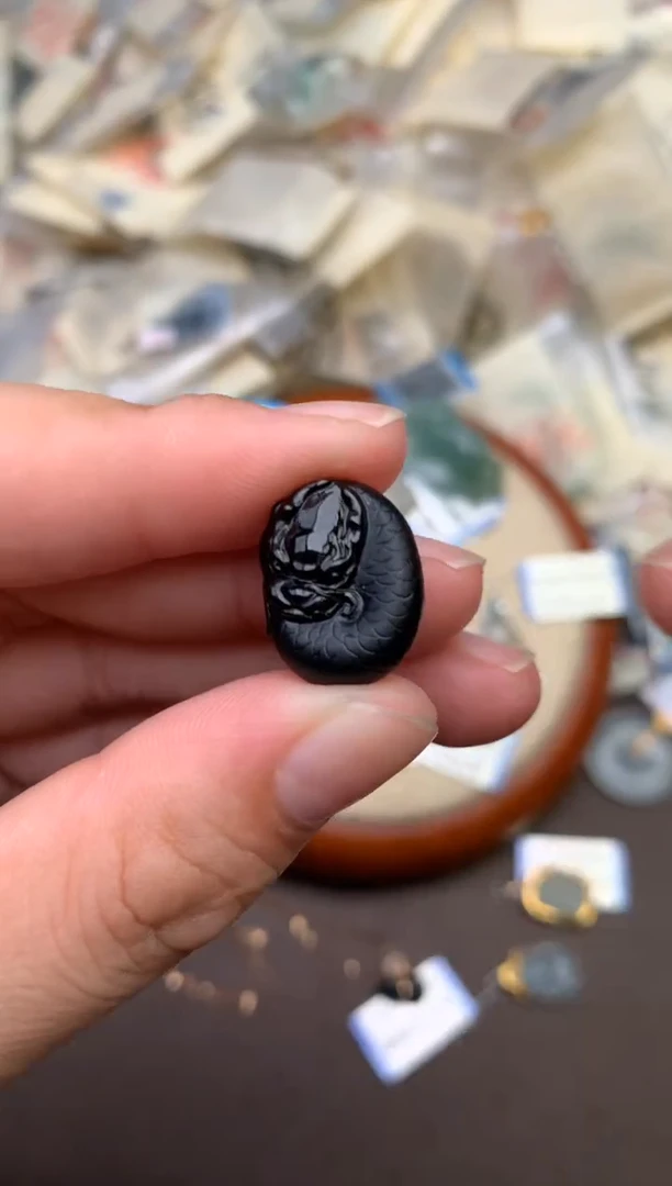 未镶嵌挂件翡翠—