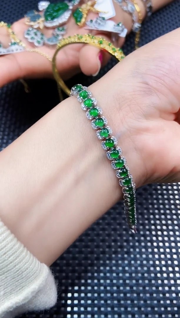 【闪购商品】翡翠手链未镶嵌111111111