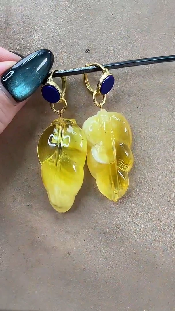 琥珀颈饰未镶嵌耳环