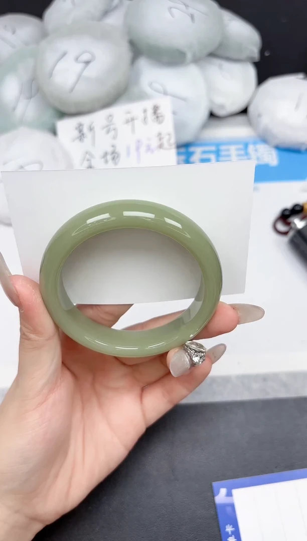 未镶嵌手镯石英质玉359-57-58