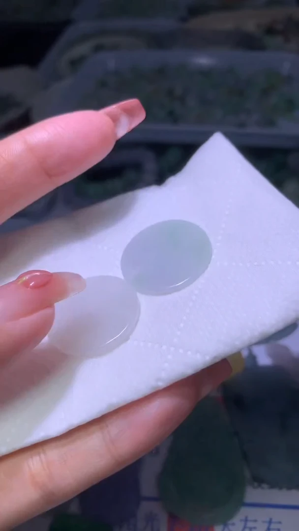 翡翠未镶嵌颈饰MXX021978