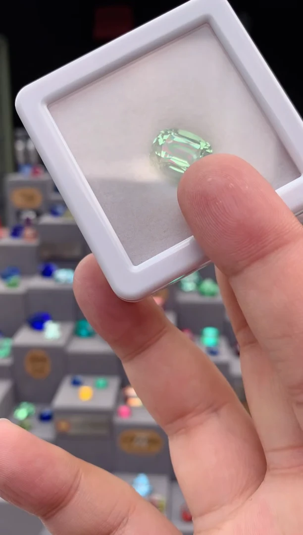 裸石未镶嵌碧玺9.5ct绿碧玺