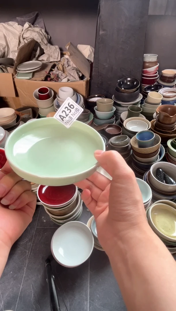 瓷片来****～a236豆青高脚碟